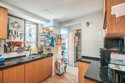 Parkview Apartments (D23), Apartment #453446321